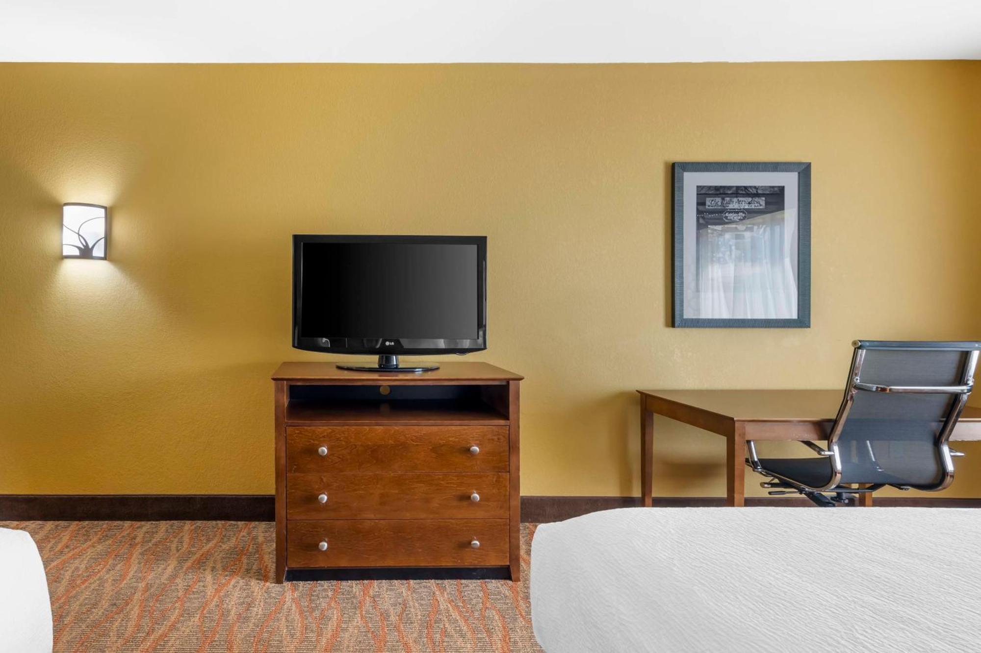 Best Western Plus Tupelo Inn&Suites Exterior foto