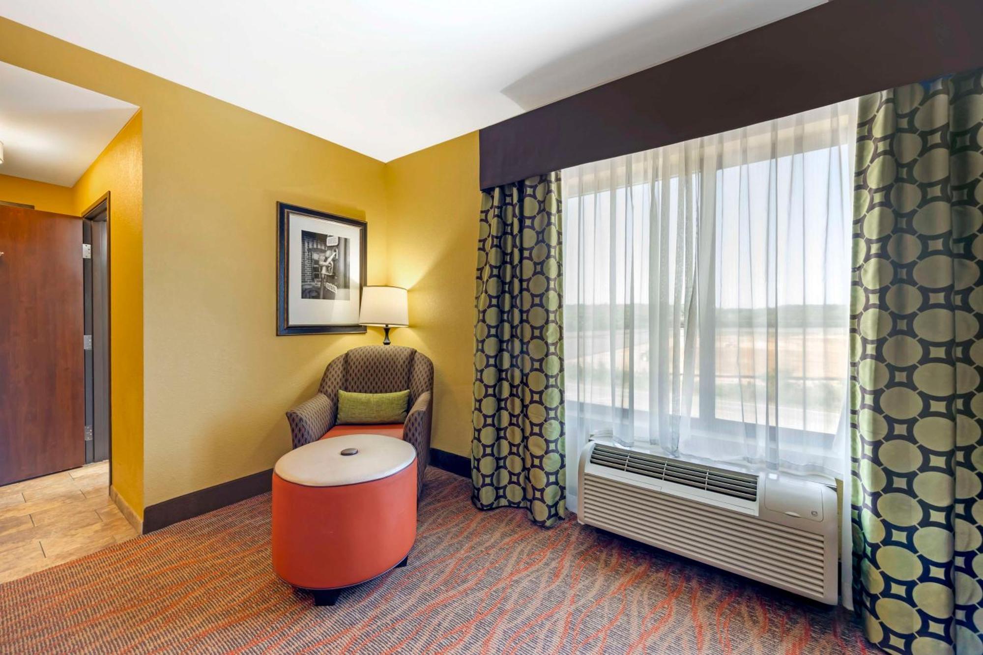 Best Western Plus Tupelo Inn&Suites Exterior foto